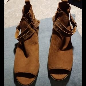 🖤🖤WOMENS LUCKY BRAND OPEN TOE BOTTIES SIZE 7.5